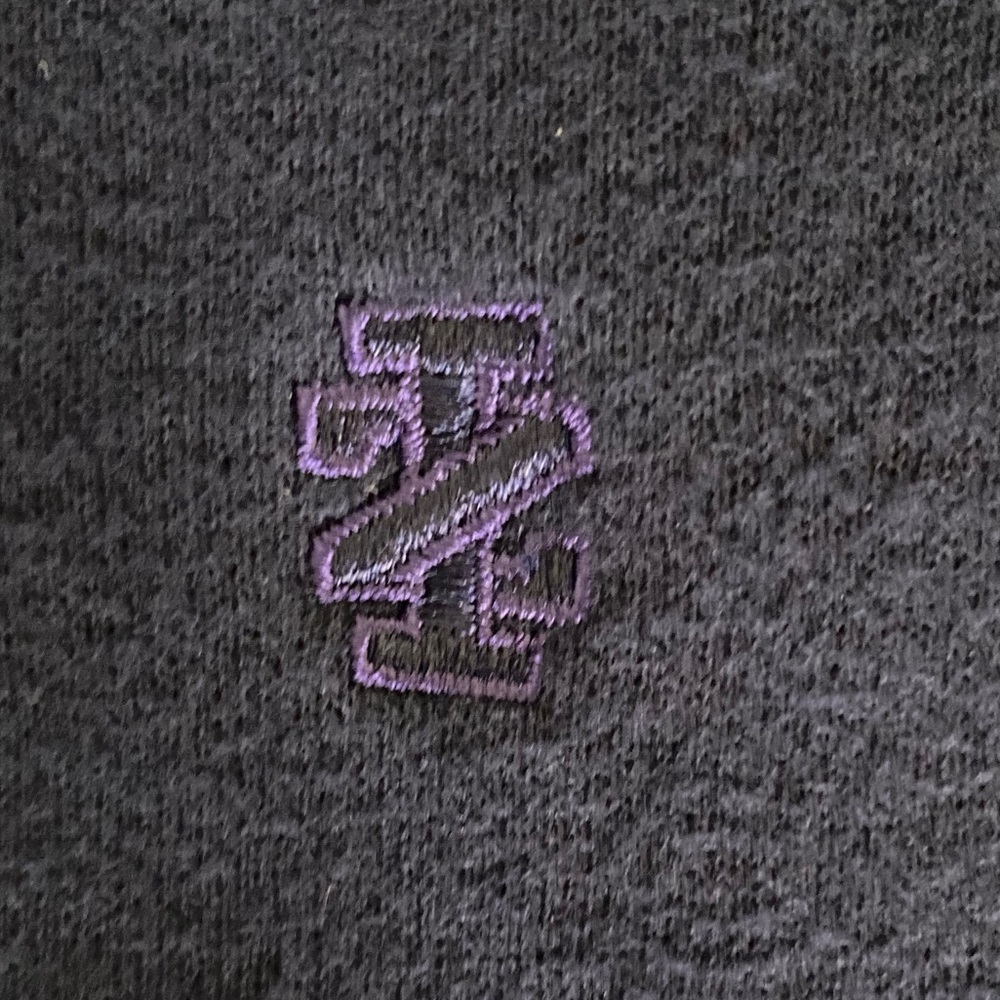 IZOD Sweatshirt L - Picture 6 of 8